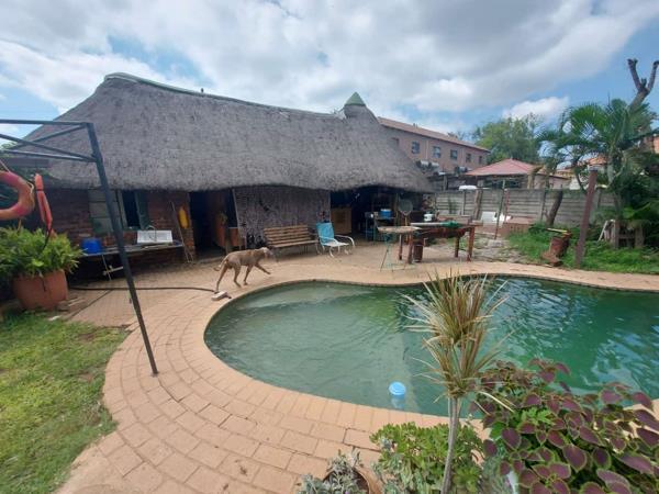 320  m² Commercial space