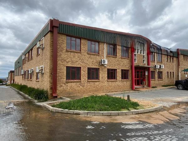 1 083 m² Industrial space