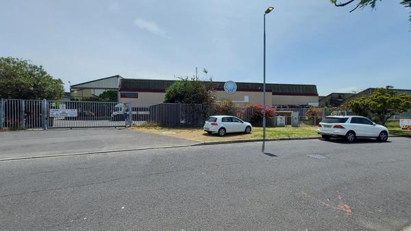 3 584  m² Industrial space