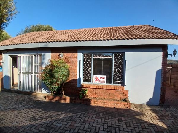 65  m² Commercial space