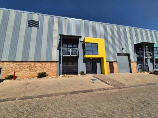 415  m² Industrial space
