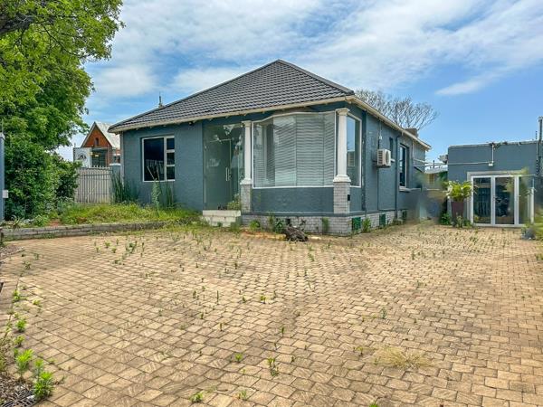 220 m² Commercial space