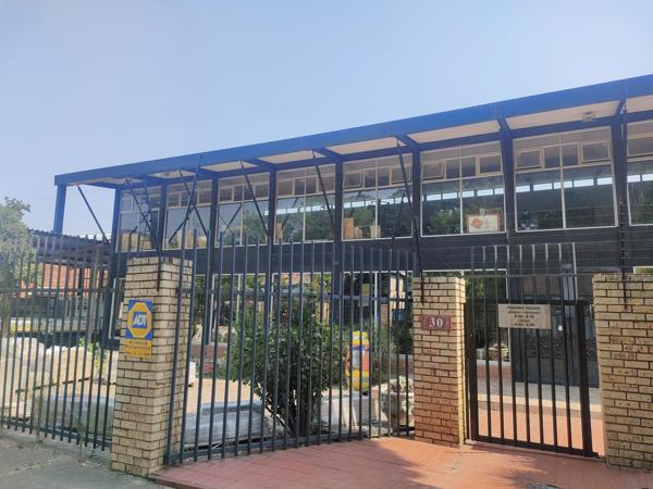 4 805  m² Industrial space