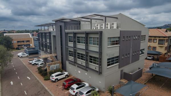 107  m² Commercial space