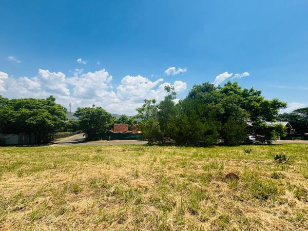 898 m² Land
