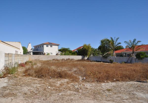 670 m² Land