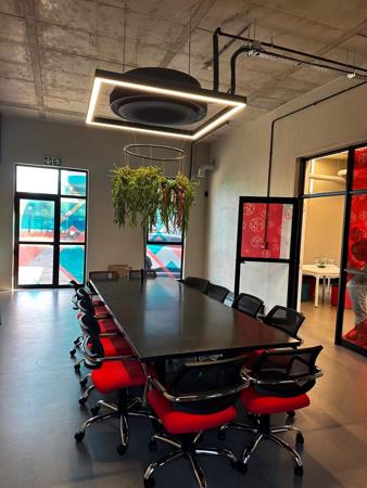 284 m² Office Space