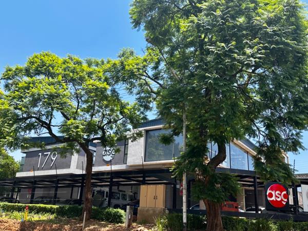 284  m² Office Space