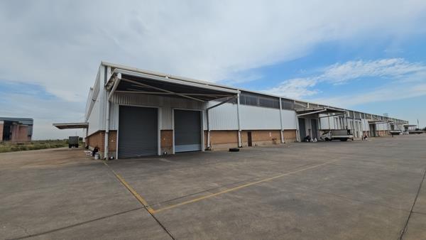 2 276  m² Industrial space