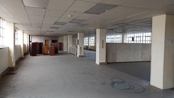 400  m² Commercial space