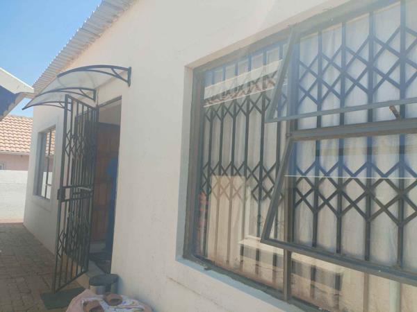 1 Bedroom Garden Cottage