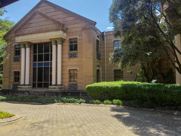 136  m² Commercial space