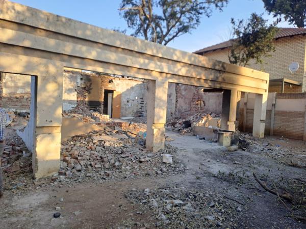 332 m² Land
