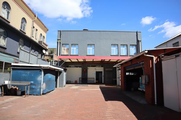 400  m² Commercial space