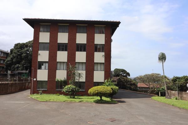 1 400 m² Commercial space