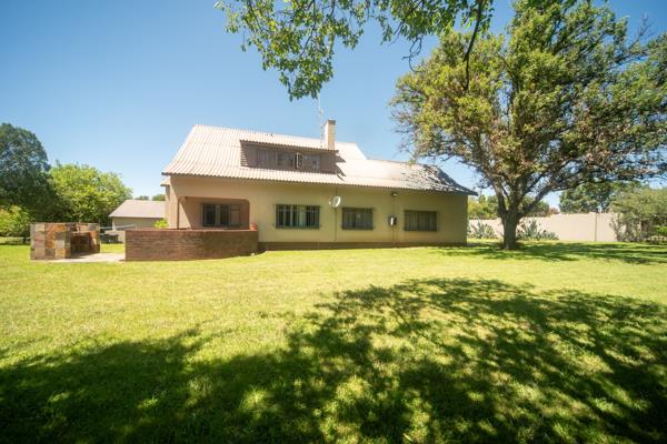 8 Bedroom House