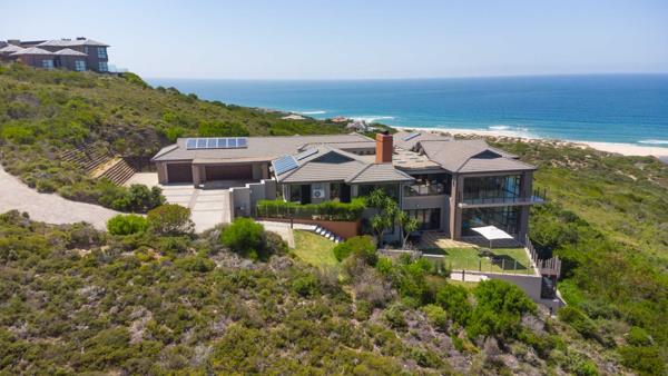 6 Bedroom House
