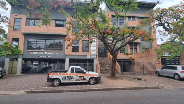 107  m² Commercial space