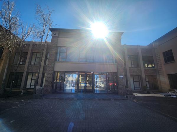 574 m² Commercial space