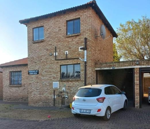 3 Bedroom Townhouse