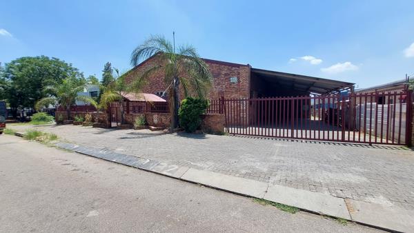1 350  m² Industrial space