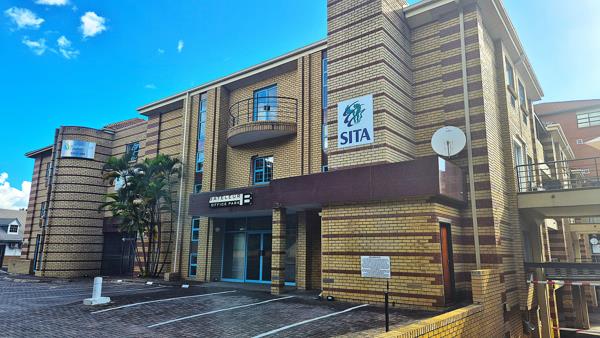 430  m² Commercial space