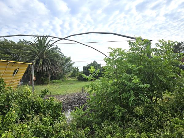 555 m² Land