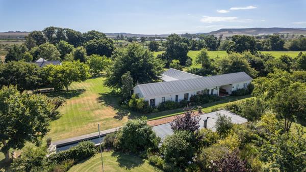 10 Bedroom House