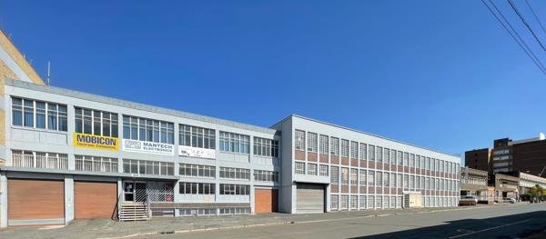 6 300  m² Commercial space
