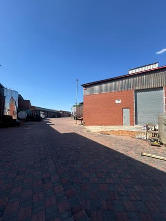 750  m² Industrial space