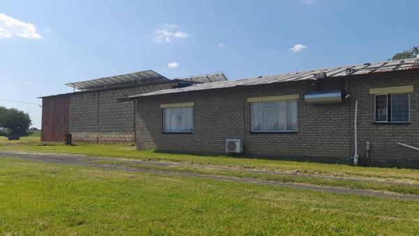 11.4 ha Smallholding