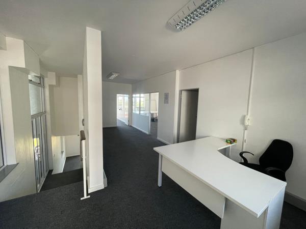 215 m² Commercial space