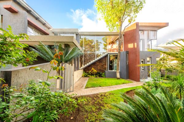5 Bedroom House