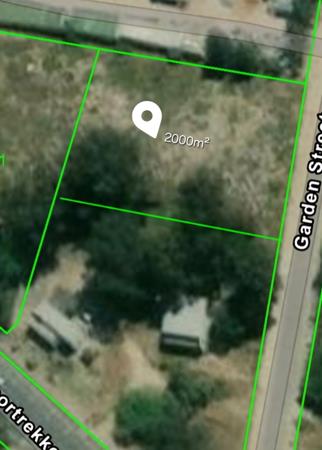 2 000 m² Land