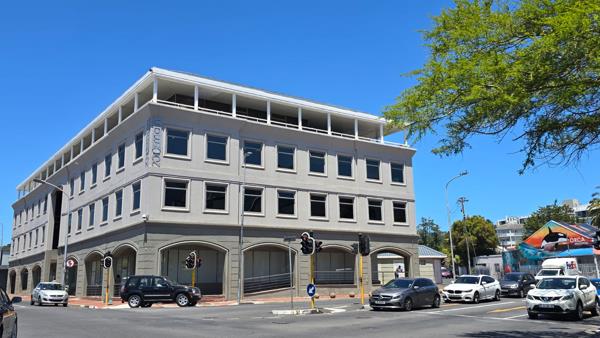 309  m² Commercial space