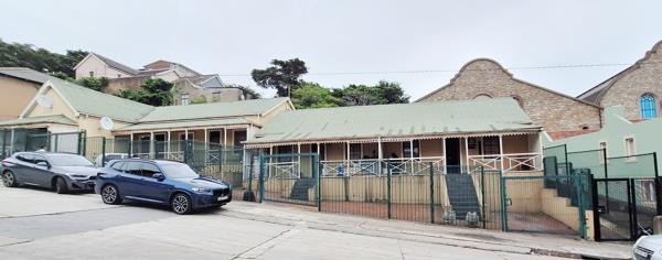 11 Bedroom House