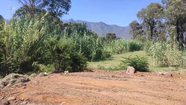 1 404 m² Land