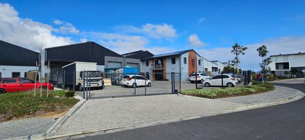 924  m² Industrial space