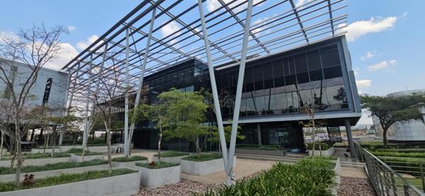 1 028  m² Commercial space