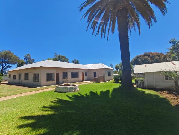 6 Bedroom House