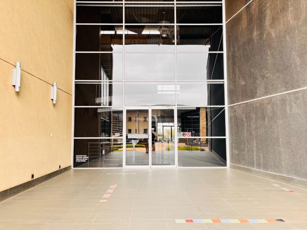 5 853  m² Commercial space