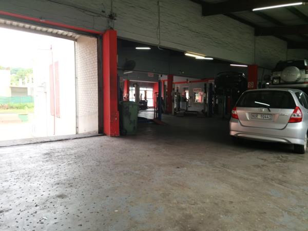 712  m² Industrial space