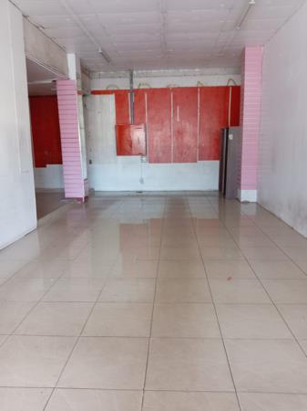 150  m² Retail Space