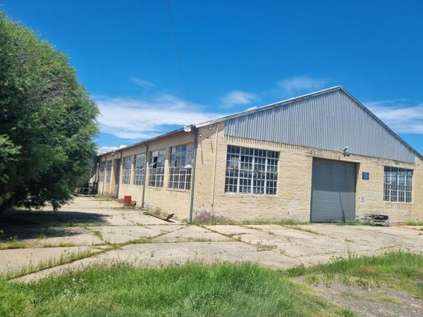 1 758  m² Industrial space