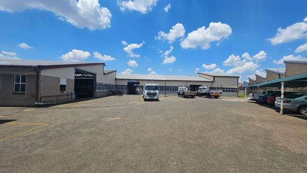 2 400 m² Industrial space