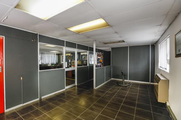 2 575  m² Commercial space