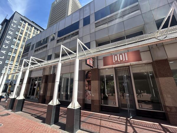 211 m² Retail Space