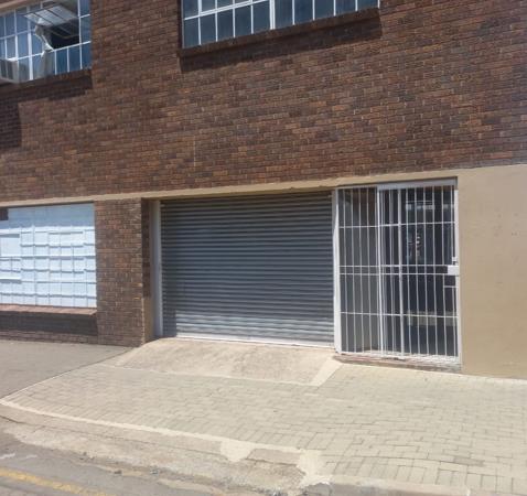 980  m² Commercial space