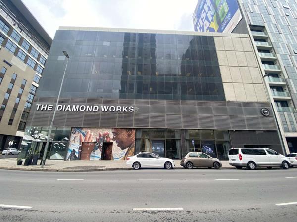 2 705 m² Office Space