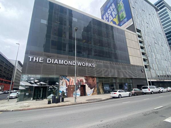 953 m² Office Space